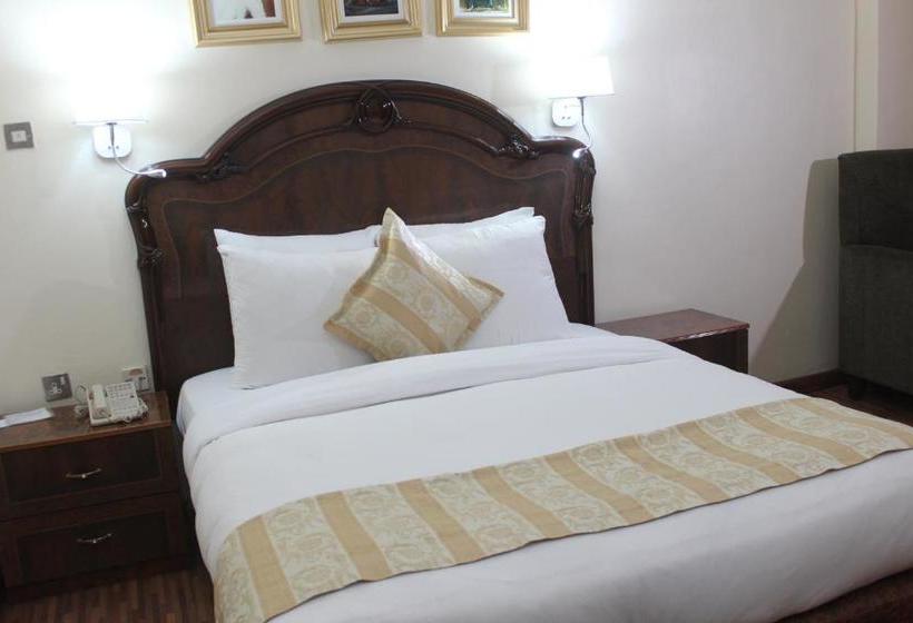 هتل Franklin  And Suites