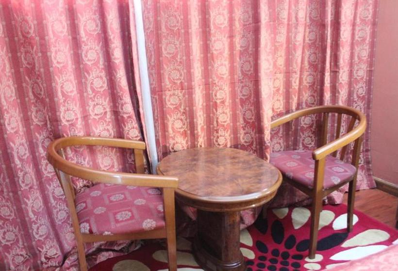 هتل Franklin  And Suites