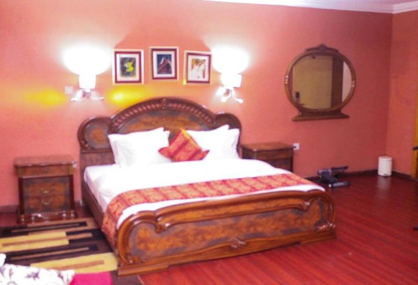 هتل Franklin  And Suites