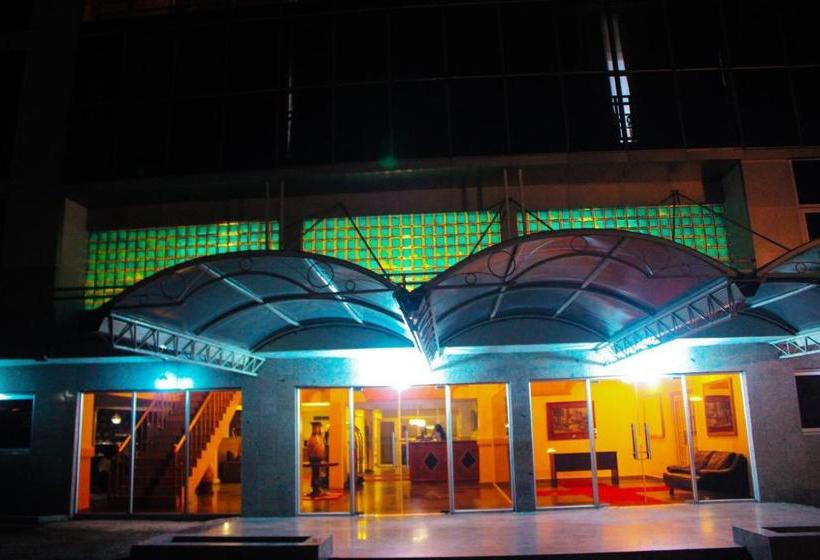 هتل Franklin  And Suites