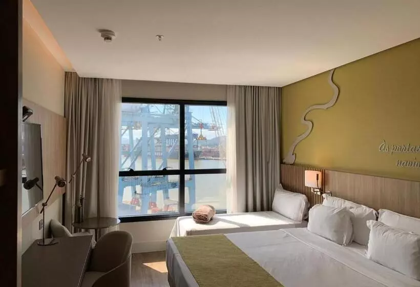 Hotelli Mercure Itajai Navegantes