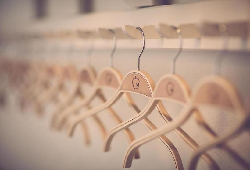 Hotel Spot On 49555 The Royal