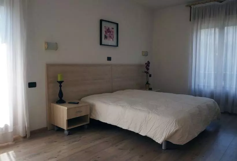 ホテル Villa Ombretta