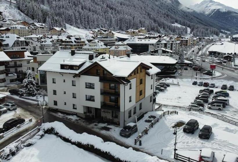 فندق Garni Helvetia