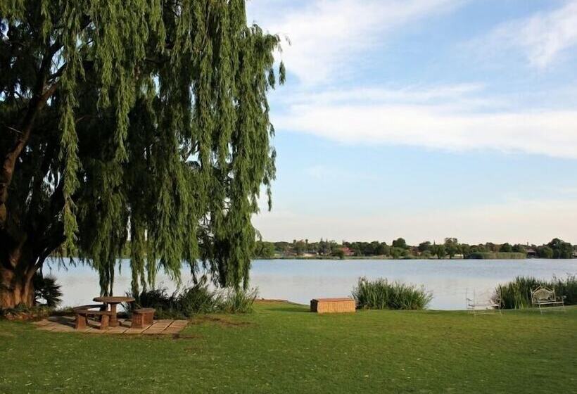 膳宿费 The Lakehouse Guest House