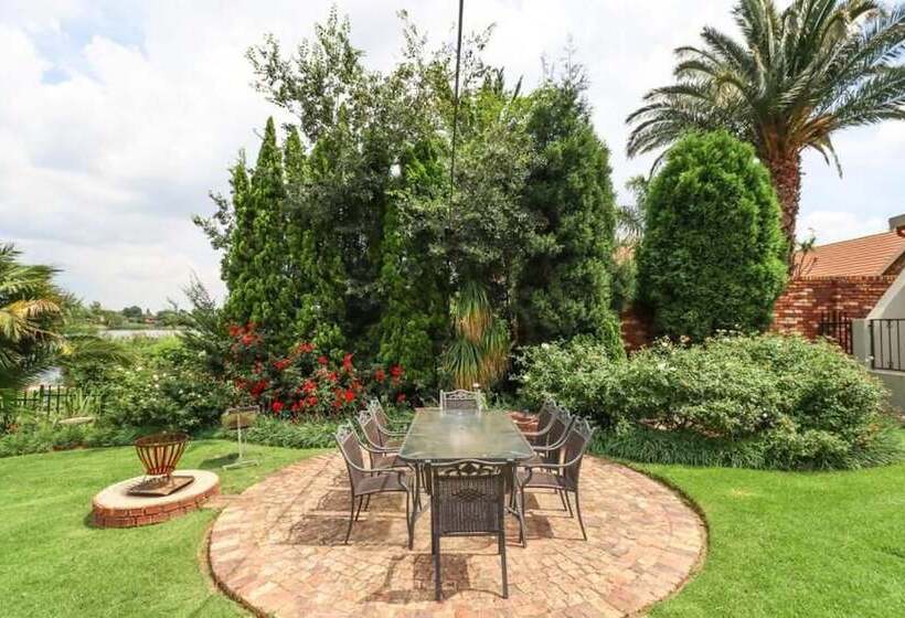 膳宿费 The Lakehouse Guest House