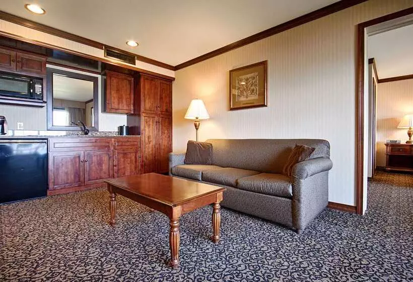 Best Western Edgewater Resort