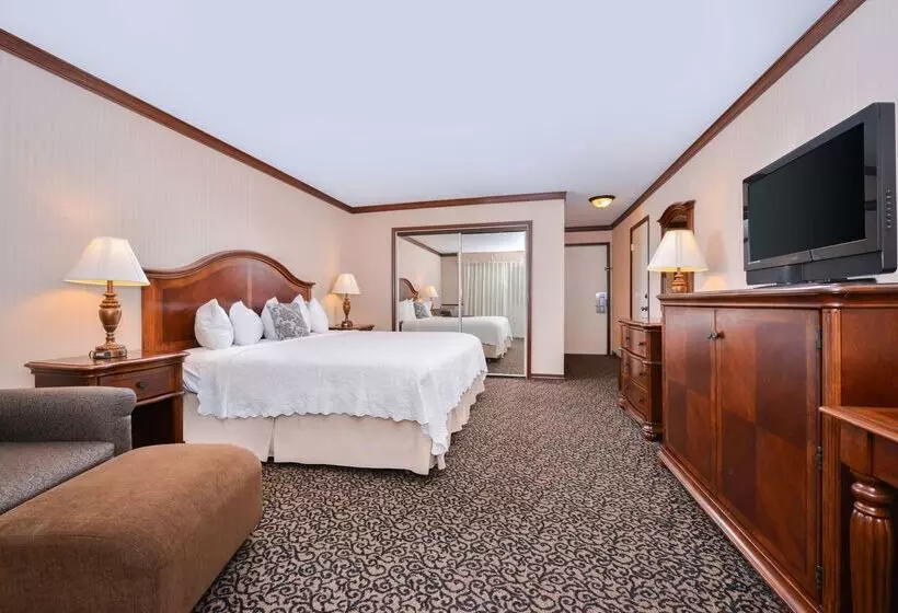 Best Western Edgewater Resort