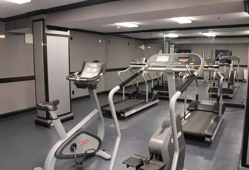 酒店 Baymont By Wyndham Canton