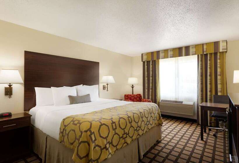 فندق Baymont By Wyndham Salina