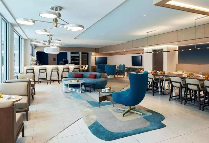 فندق Courtyard By Marriott Santa Barbara Downtown