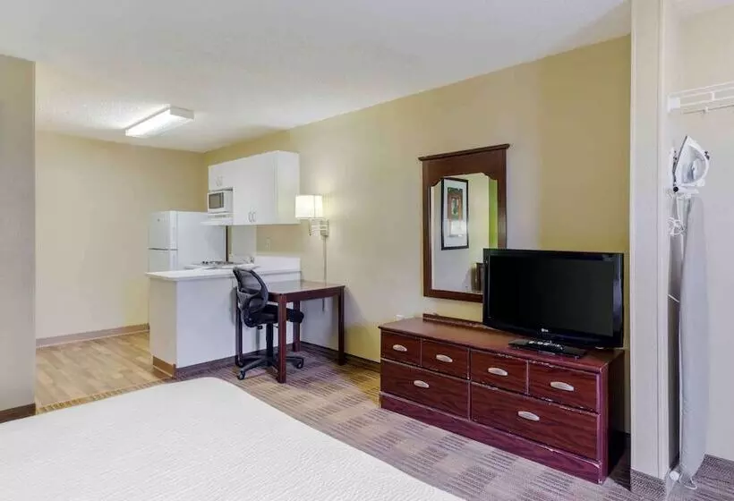هتل Extended Stay America Select Suites   Fayetteville   Owen Dr