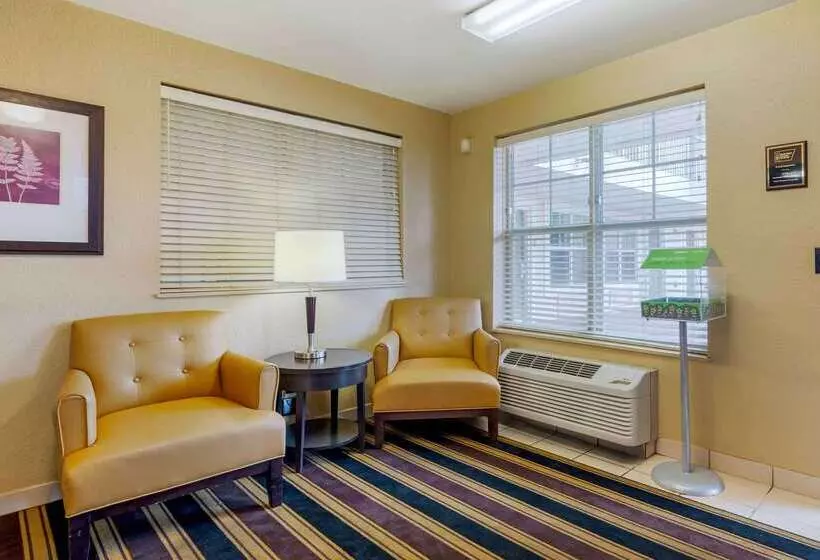 בית מלון כפרי Extended Stay America Suites  Fort Lauderdale  Cypress Creek  Andrews Ave