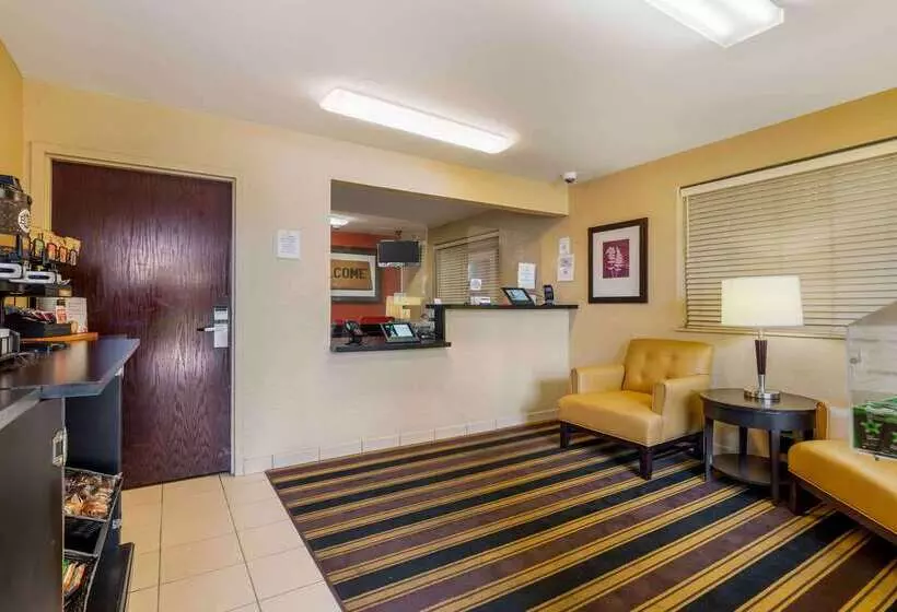 בית מלון כפרי Extended Stay America Suites  Fort Lauderdale  Cypress Creek  Andrews Ave