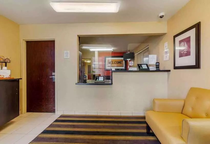 בית מלון כפרי Extended Stay America Suites  Fort Lauderdale  Cypress Creek  Andrews Ave