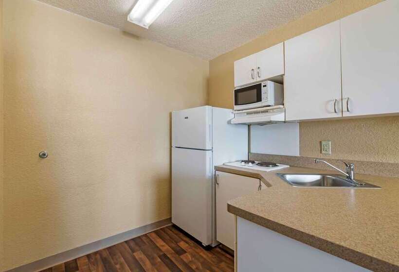 فندق Extended Stay America Suites  Fort Lauderdale  Cypress Creek  Andrews Ave