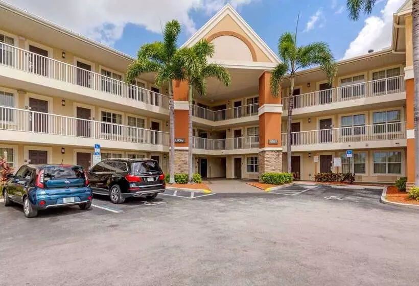 בית מלון כפרי Extended Stay America Suites  Fort Lauderdale  Cypress Creek  Andrews Ave