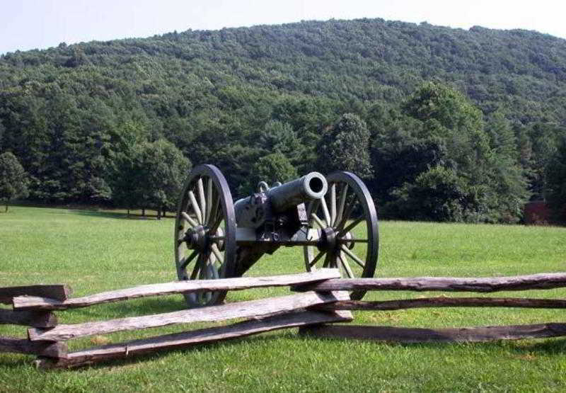 فندق Fairfield Inn & Suites By Marriott Atlanta Kennesaw