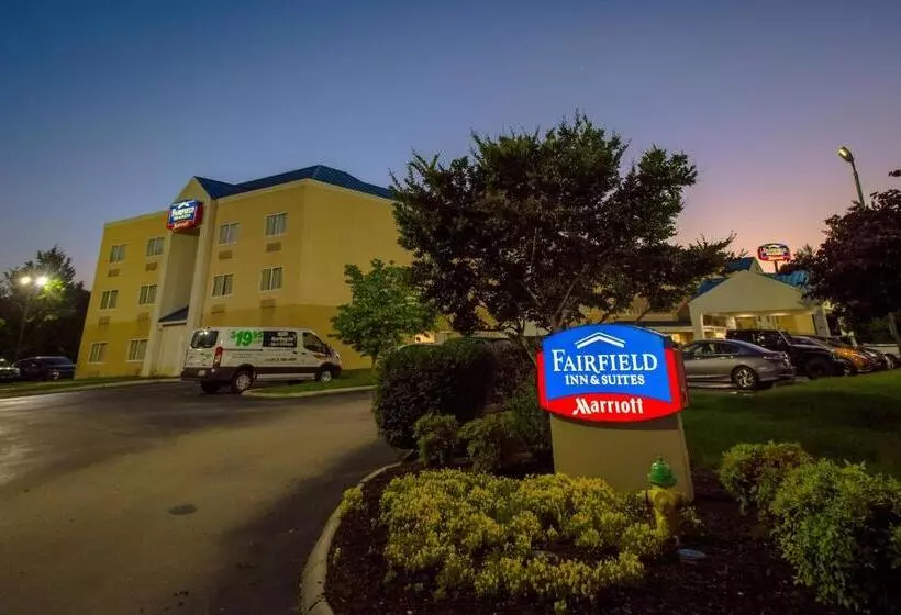 Отель Fairfield Inn & Suites By Marriott Knoxville/east
