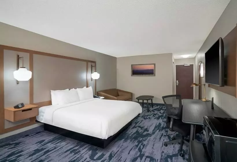 Отель Fairfield Inn & Suites Memphis I240 & Perkins
