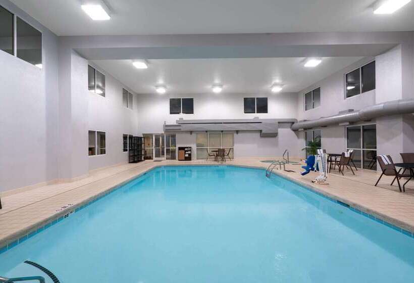 Otel Wingate By Wyndham Fletcher At Asheville Airport