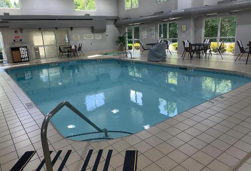 Otel Wingate By Wyndham Fletcher At Asheville Airport