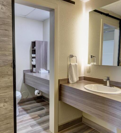 فندق على الطريق El Rancho