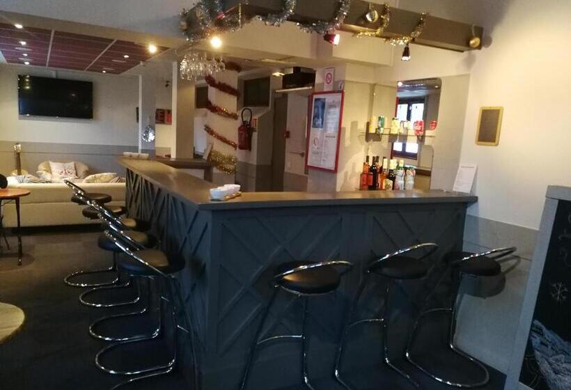 ホテル Les Carlines