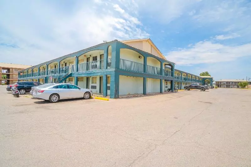 OYO Hotel Midland