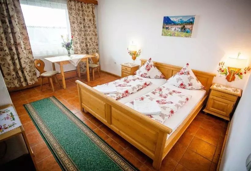 ペンション Casa Cerbului1