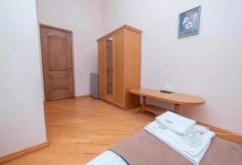 تختخواب و صبحانه Popock Dilijan 2