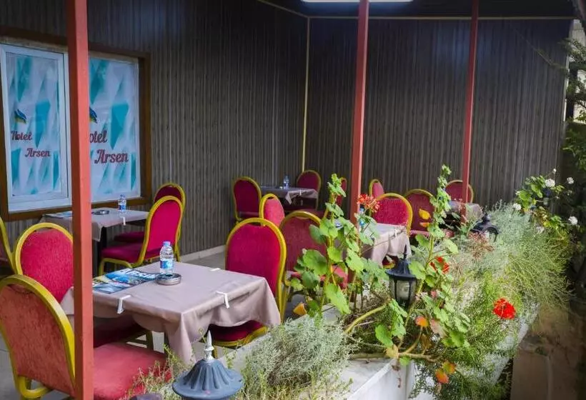 ホテル Arsen