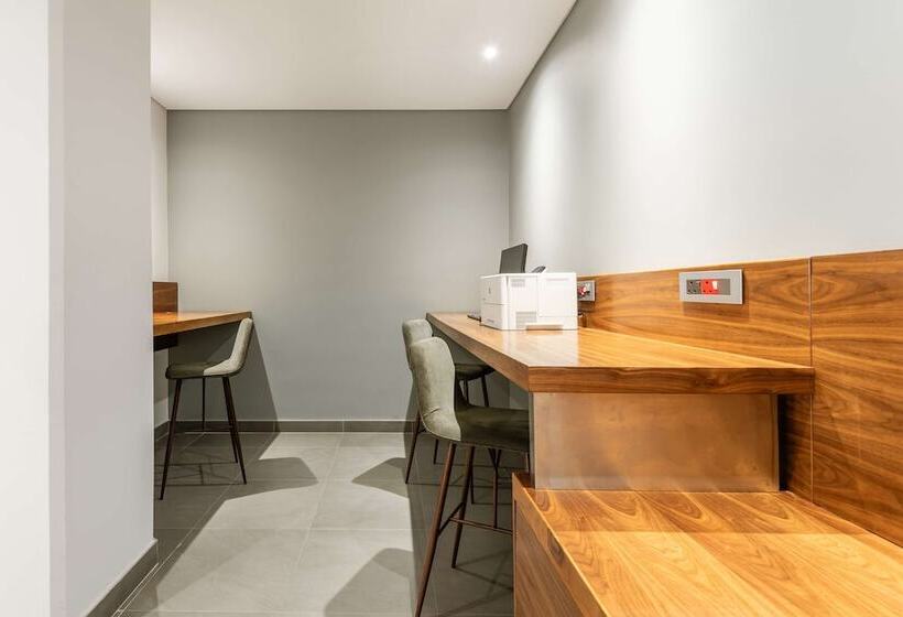 酒店 Hilton Garden Inn Windhoek