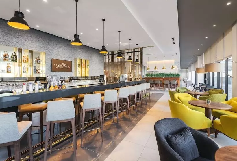 هتل Hilton Garden Inn Windhoek