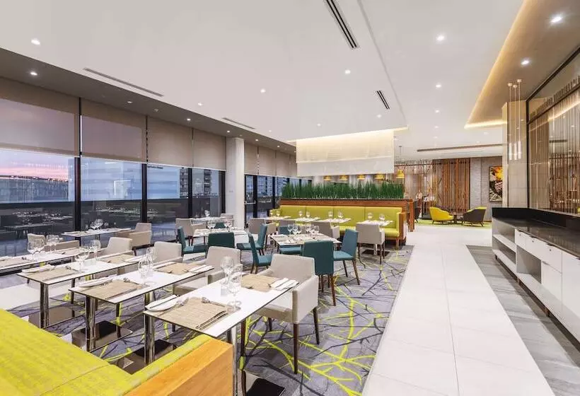 هتل Hilton Garden Inn Windhoek