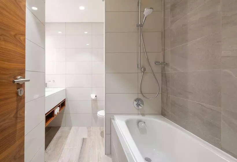 هتل Hilton Garden Inn Windhoek