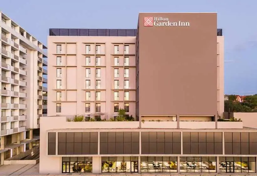 هتل Hilton Garden Inn Windhoek