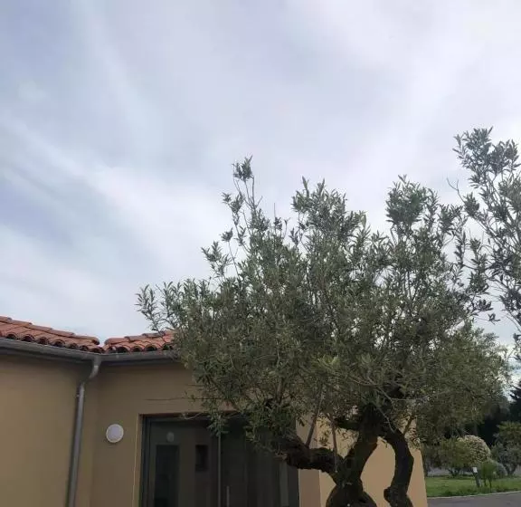 Motelli Logis Hotels   Hotel Restaurant L Enclos