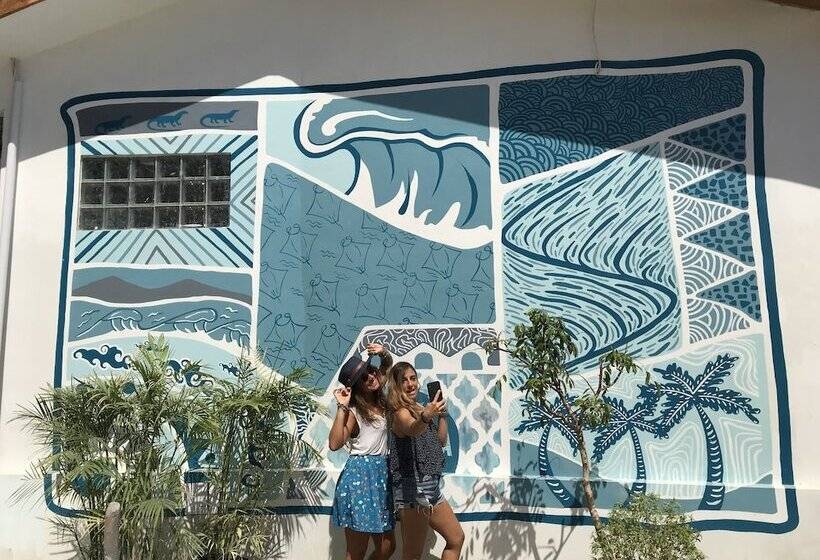 Seaesta Komodo Hostel &