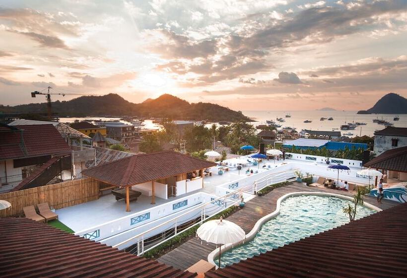 Seaesta Komodo Hostel &