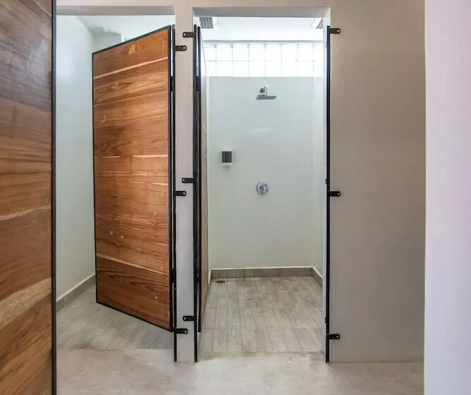 Seaesta Komodo Hostel &