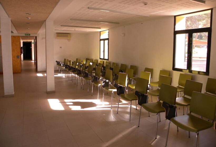 Albergue Juvenil El Valle