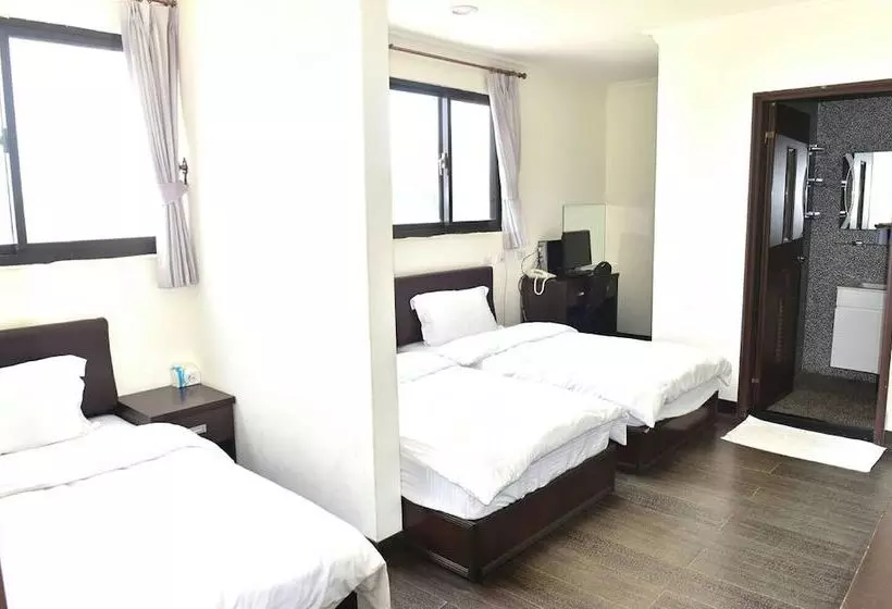 تختخواب و صبحانه Lotus Garden Homestay