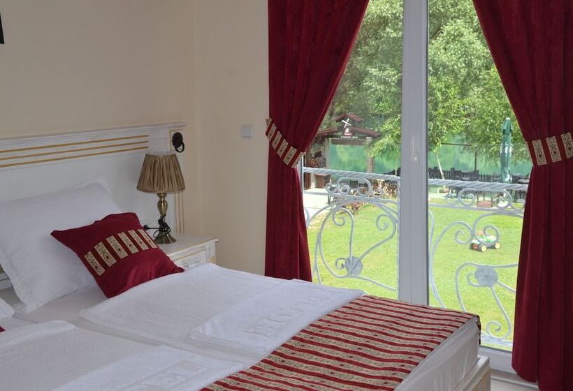 تختخواب و صبحانه Neron Turist Center