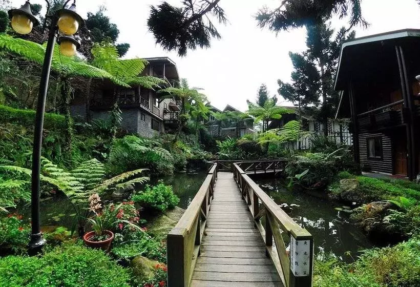 تختخواب و صبحانه Shinmingshan Holiday Inn