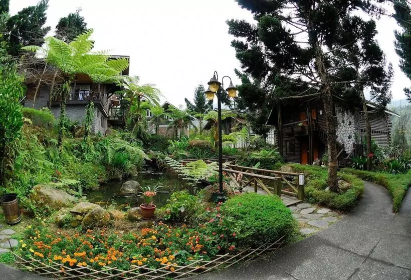 تختخواب و صبحانه Shinmingshan Holiday Inn