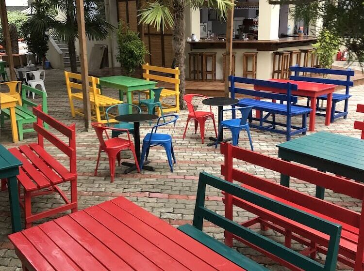 Bed and Breakfast The Garden Beach Hostel