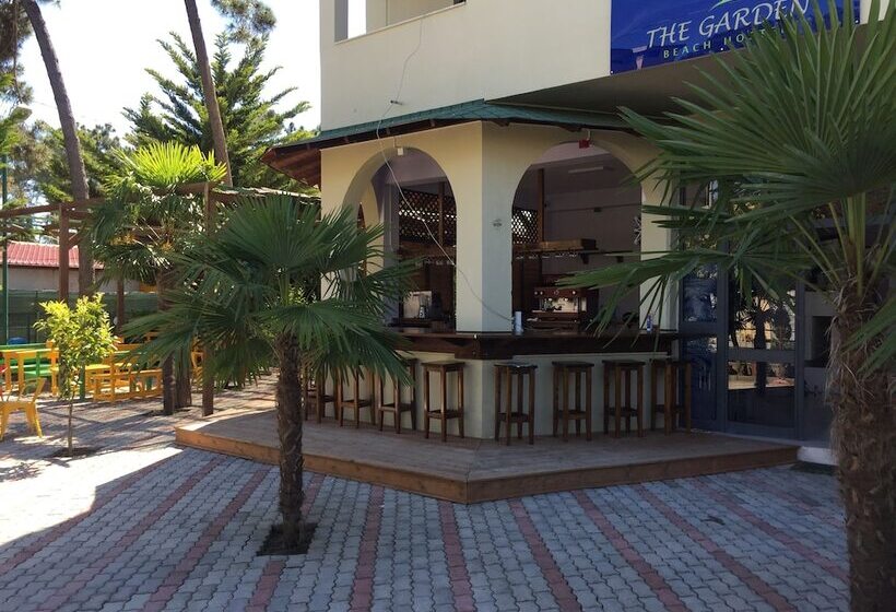 Bed and Breakfast The Garden Beach Hostel