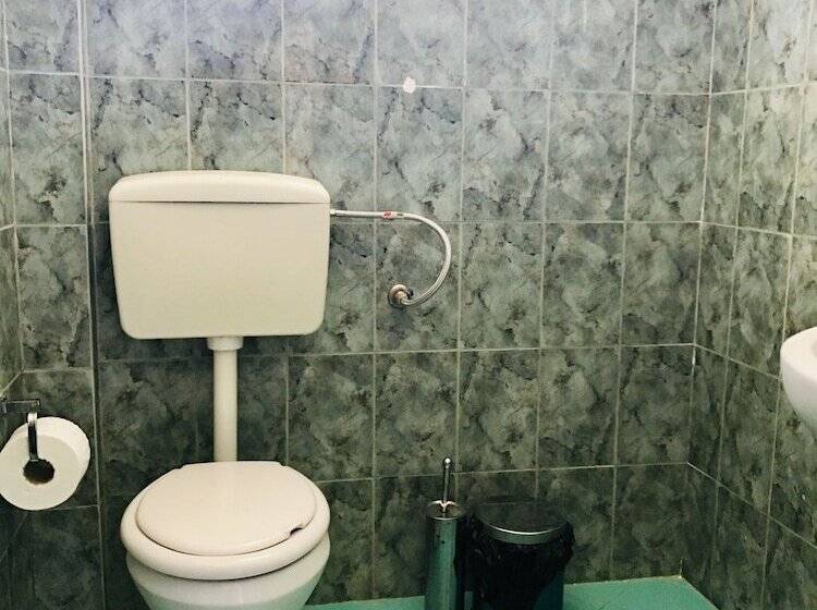 Bed and Breakfast The Garden Beach Hostel