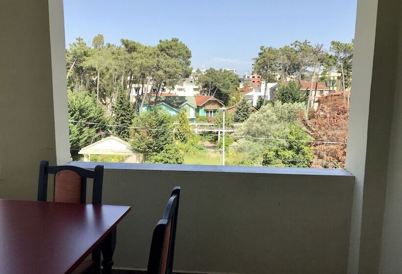 Bed and Breakfast The Garden Beach Hostel